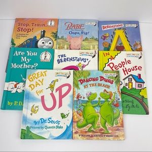 Set of 8 Dr Seuss books